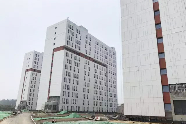 中航信科技園壁山通體板項目